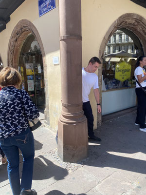 Le lieu où mesurer les tours de taille, où les lieutenants...