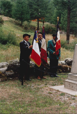 Les portes-drapeaux.