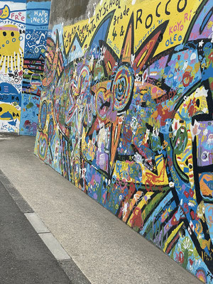 幸ヶ谷小の壁画
