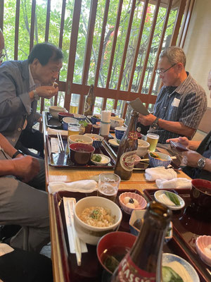 皆さん、食物を残すことをしない世代。少し量の多いランチに挑みます。