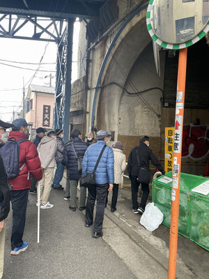 国道駅のトンネル