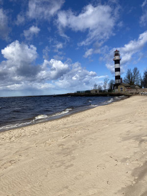 Auch eine Auszeit am Strand ist in Lettland kein Problem.