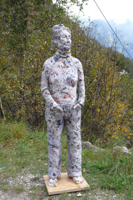 figur lebensgross _ holz_papier_draht_acrylbinder