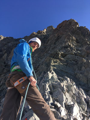 Bastien au pied de la tour du Géant