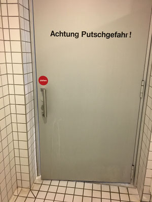 "Putschgefahr" © Stefan Hoch