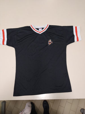 T-shirt nera (5 euro)