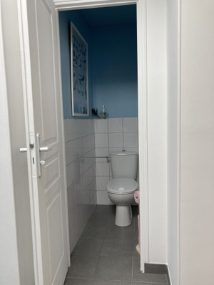WC séparé -*papier toilette fourni  du  Gîte 4* Entre Mer et Forêt Quend plage Baies de Somme-Authie