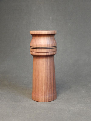 Keramik/Chili m.Vorschneider (auch P&S), Schwarznuss, ca.6 x 16 cm, CHF 115.-