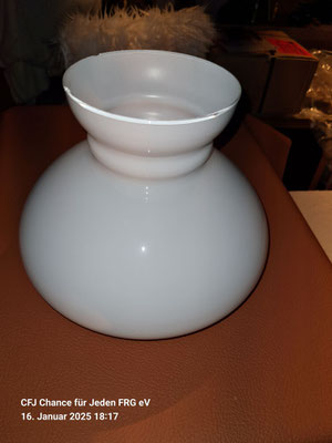 Art.-Nr. 1034 Lampenschirm, Einzelstück, H 17 cm, Ø 18,5 cm, Ø oben 11,5 cm, CFJ-Preis 45,00 Euro