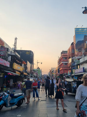 Khaosan Road vor dem allabendlichen Wahnsinn