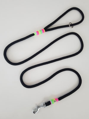 Art.-Nr.: 6017 / Hundeleine 170cm (Schwarz) mit Handschlaufe (8mm Seil)  für kleine Hunde     Preis: CHF 29.-                  
