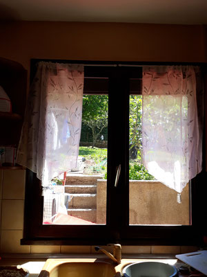 Fenêtre cuisine avant intervention - vue intérieure.