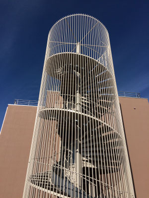 建築物に合わせたオリジナルサイズ