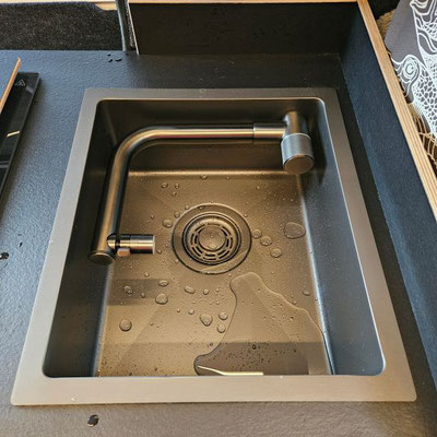 Mittlere Spüle 340x290 topmount