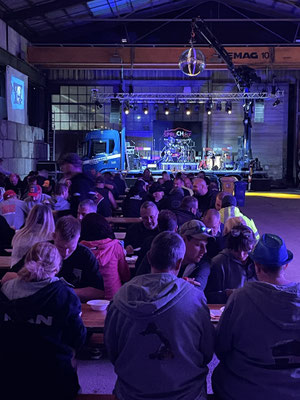 Gäste und Truckerfahrerinnen am Truckertreff Rheinfelden 2025