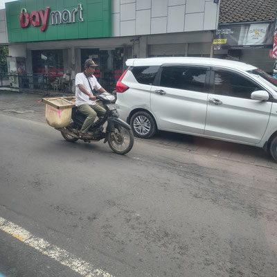 Onderweg naar de Uluwatu Tempel