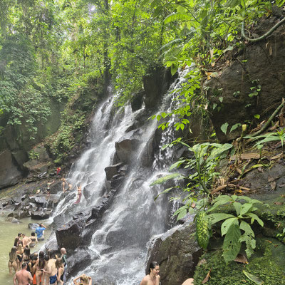 Kanto Lampo Waterfall