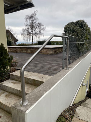 Edelstahl-Handlauf aussen, Remetschwil