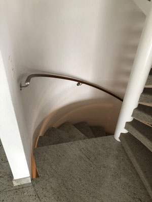 Aluminium-Handlauf innen, gebogen, Golden Oak, Hünenberg
