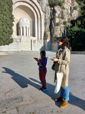 Roxane aux côtés de Mme Leconte