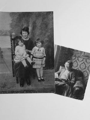 Dorothea Agatha Maria Haleber, mijn grootmoeder, geboren 21 april 1895 met mijn moeder (rechts) Dorothea Elisabeth Johanna, geboren 23 okotber 1923 en haar zus (links) Johanna Dorothea Antonia (klooster)zuster te Haarlem geboren 3 juli 1921