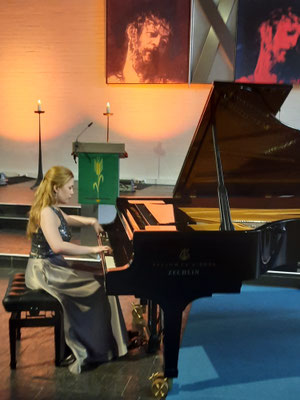"Junge Pianisten" Sophia Lewerenz