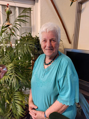 Mme Françoise BISCHOFF 80 ans
