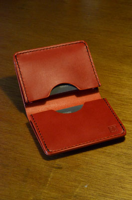 Business card holder      Material : saddle leather (red color) / Size : 110mm × 90mm × T 7mm