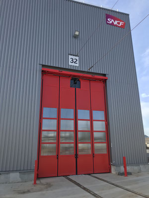 Société Métallurgique du Forez SMF porte SMF avec découpe caténaire pliante accordéon 2+2