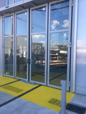 Société Métallurgique du Forez SMF porte SMF pliante accordéon- porte spéciale sur mesure Fabrication Française - ouverture rapide - 2+2