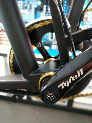 Tyrell Ive Gold & Black Klapprad ULm