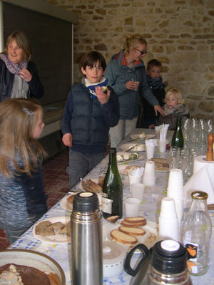 Le goûter ! sur du pain ou de la brioche de Jean-Benoît (qui était là aussi), le fromage de chèvre se mange sans modération 