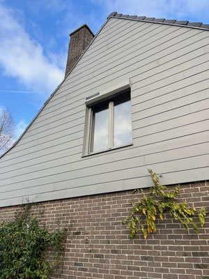 Rolluik met zonnecel RAL 7044s, witte lamellen