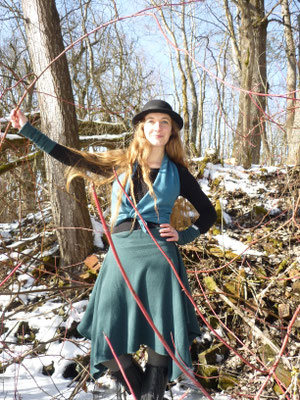 als Rock mit Weste eng und Pulsis