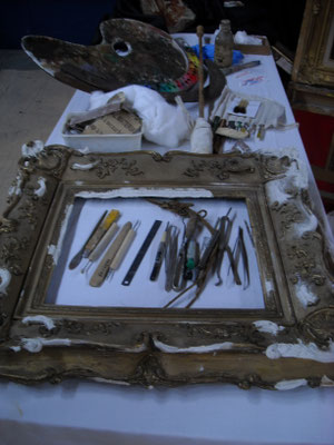 Restauration cadre , ornement , fronton , dorure , bronze ...