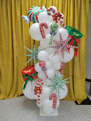 Air-Filled Balloon Tower Column Organic Willy Wonka