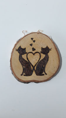 "Cats-Love" Brandmalerei auf Birkenholzscheibe, Durchmesser 8cm