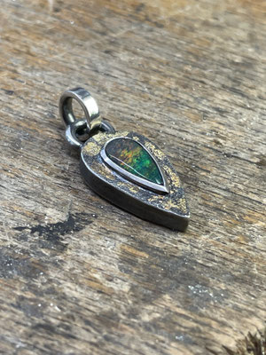Anhänger Tropfen Silber und Gold mit Opal