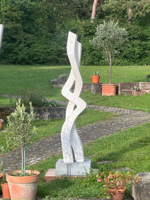 19004, 2019, Kroatischer Kalkstein, Höhe 193 cm