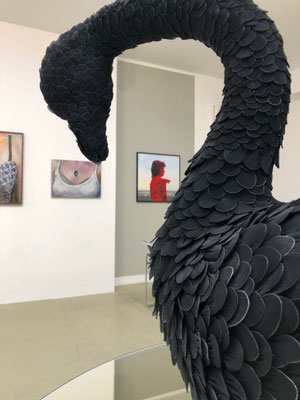 Ausstellungsansicht Sabine Dehnel – LebensVasen, Foto: Leander Rubrecht
