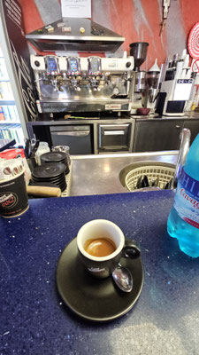 auch an der Waschstraße gibt es leckernen Caffe