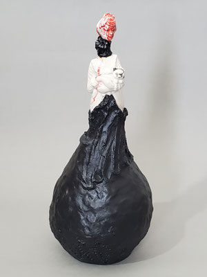 die dame mit dem hündchen, mixed media, 36x15x14, 2025