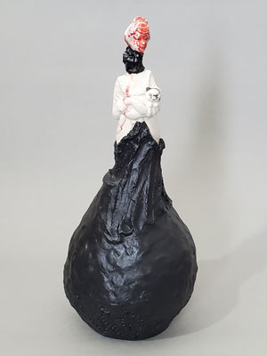 die dame mit dem hündchen, mixed media, 36x15x14, 2025