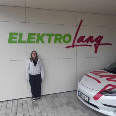 Michelle Ploj bei Elektro Lang