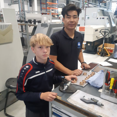 Oliver Pratter bei der Firma Fuchshofer