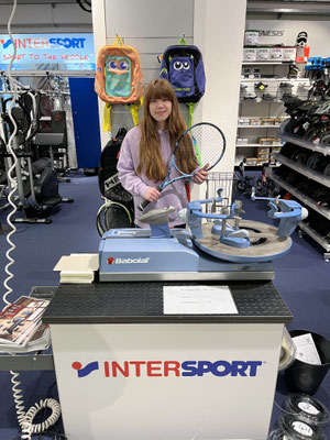 Lena Körbisch bei Intersport Deutschlandsberg
