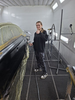 Denise Adam bei Auto Hüttel