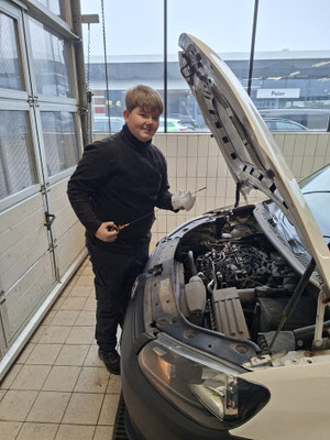 Jannik Bauer bei Auto Paier