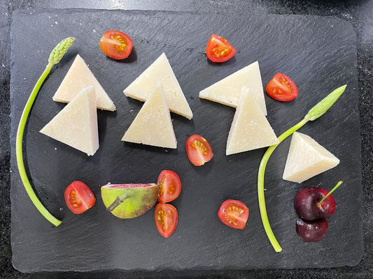 Käse. Cheese. Formaggio.