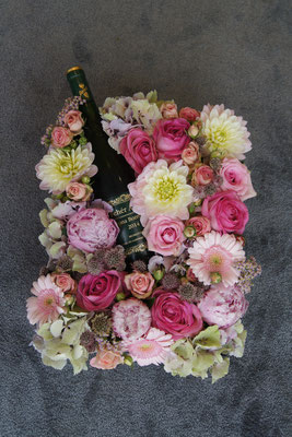 Blumenbox mit frischen Schnittblumen